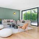La Radieuse Villa *
