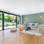 La Radieuse